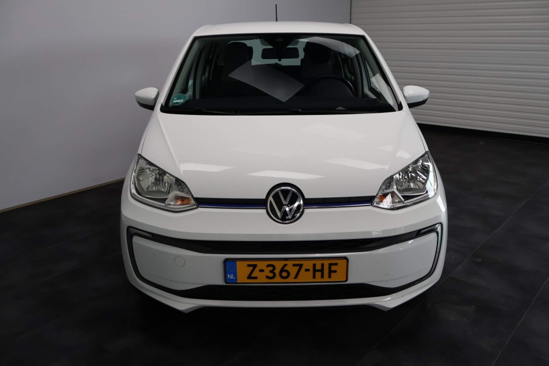 46806161-1.jpg
