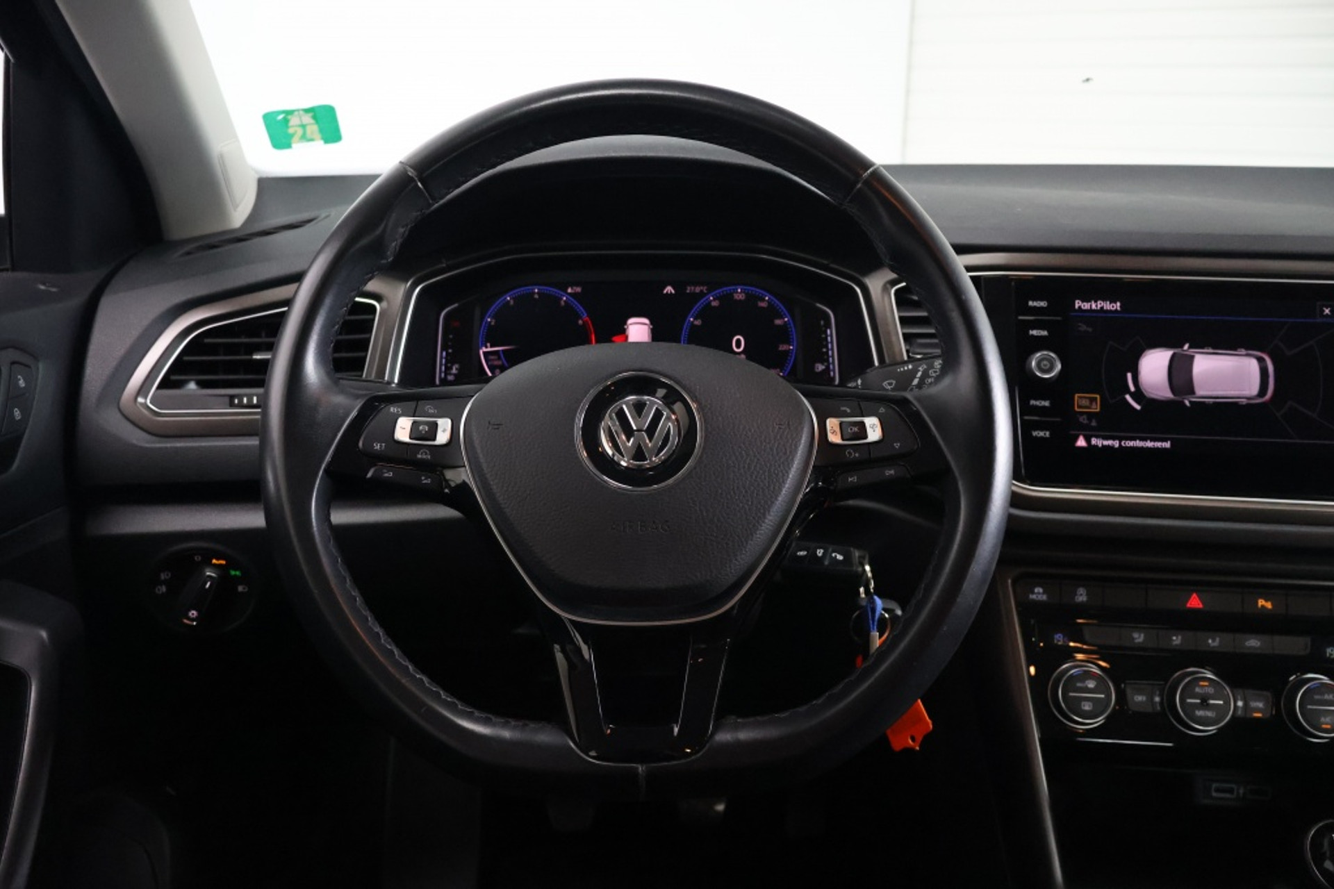 46949860-9.jpg