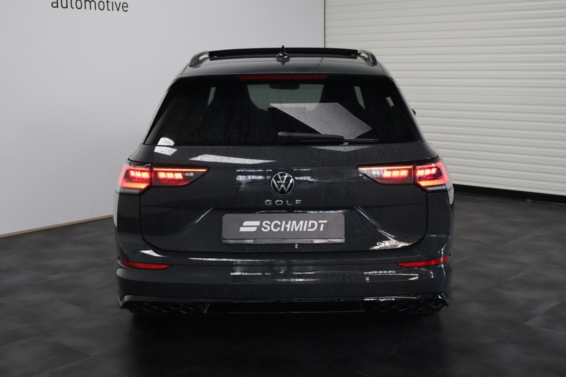 47700480-3.jpg