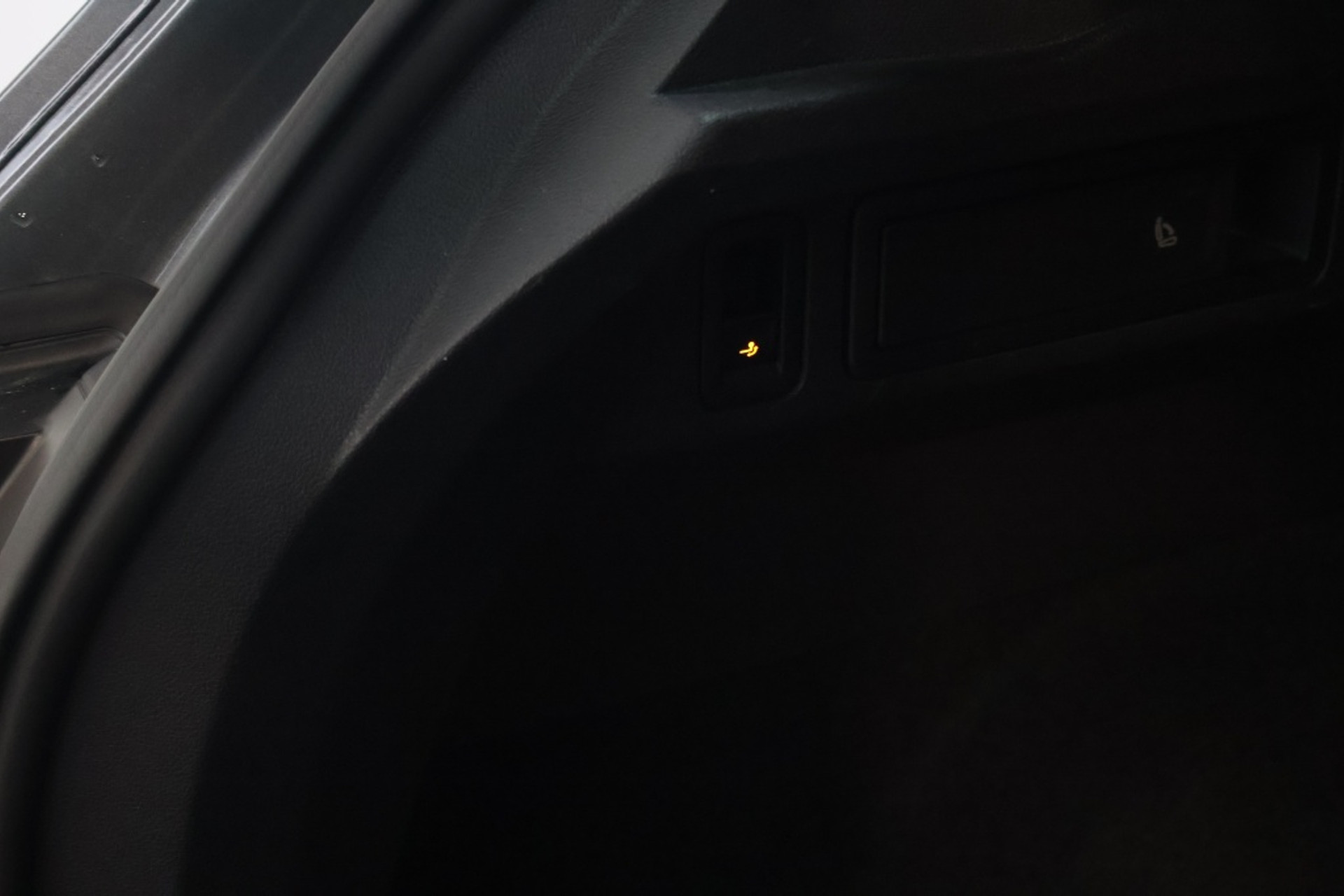 48564508-29.jpg